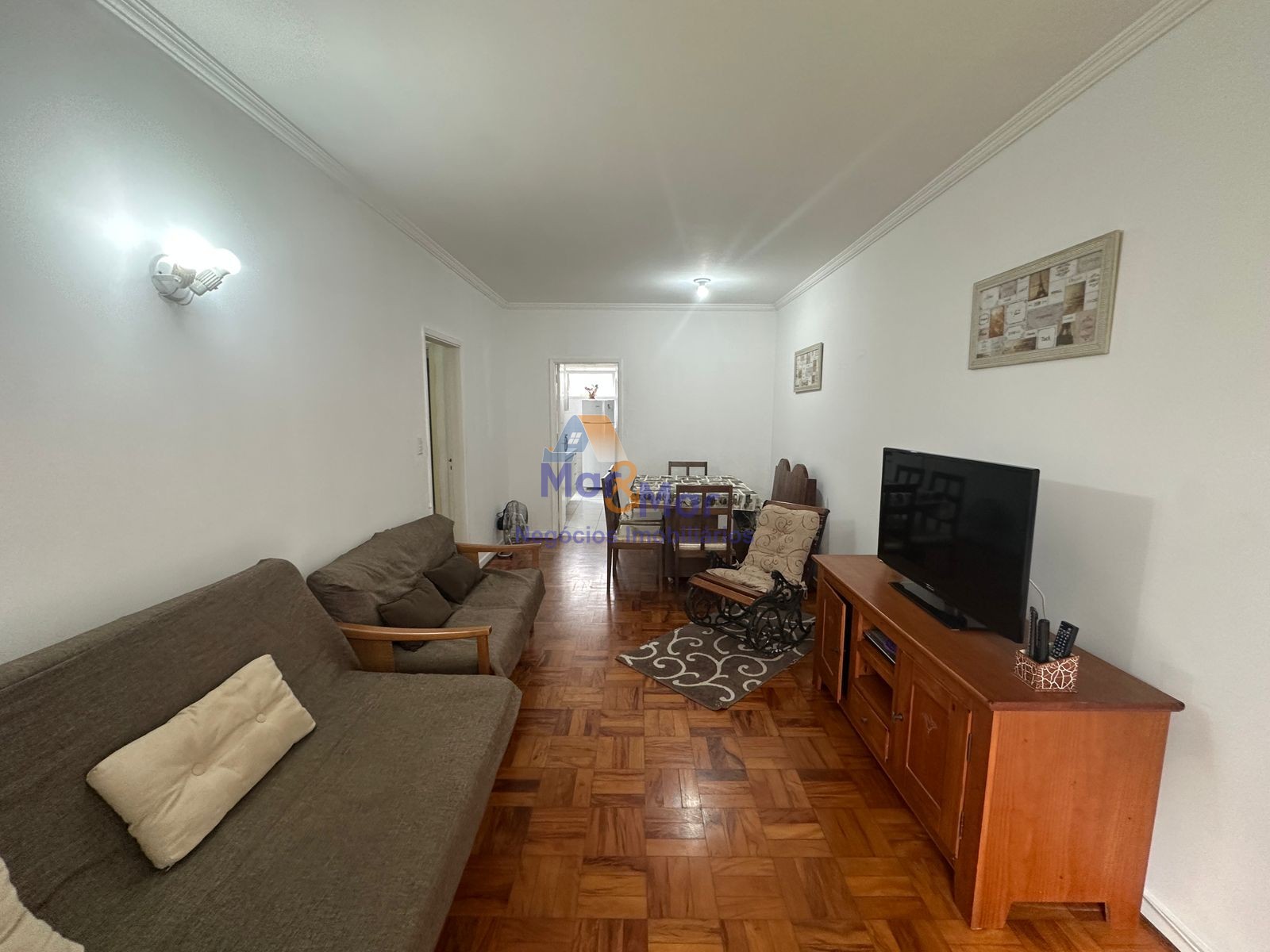 Apartamento na Praia das Pitangueiras, Guarujá - SP