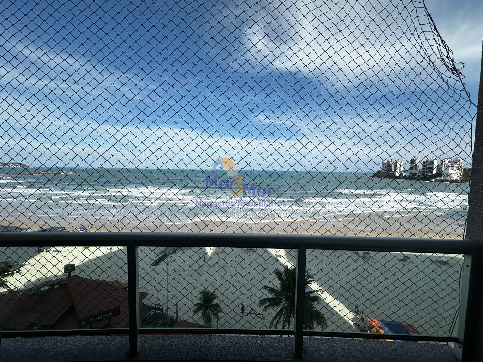 Apartamento Frente ao Mar, Pitangueiras, Guarujá - SP