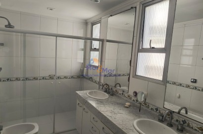 Apartamento na Praia das Pitangueiras, Guarujá - SP