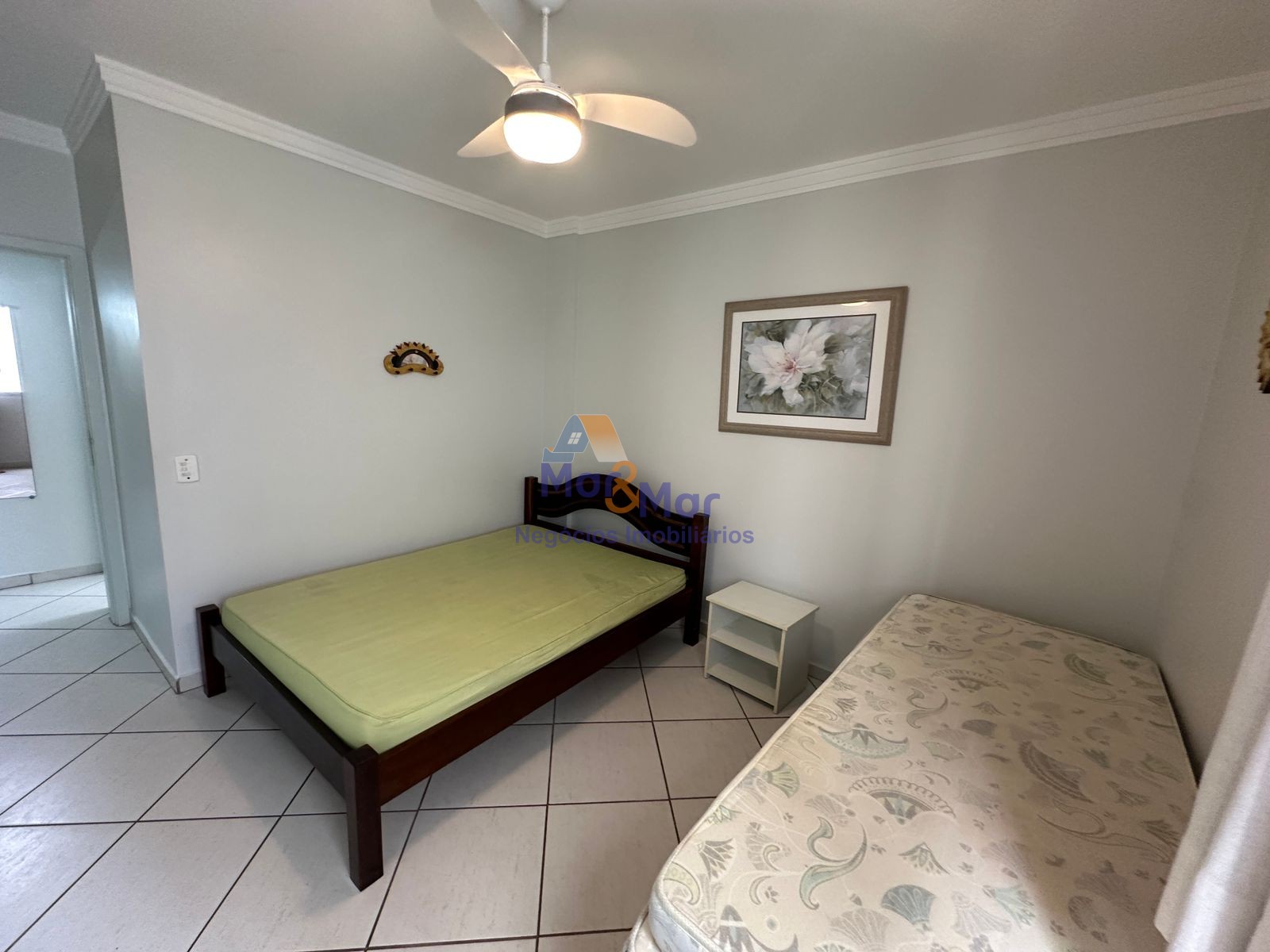 Apartamento na Praia das Pitangueiras, Guarujá - SP