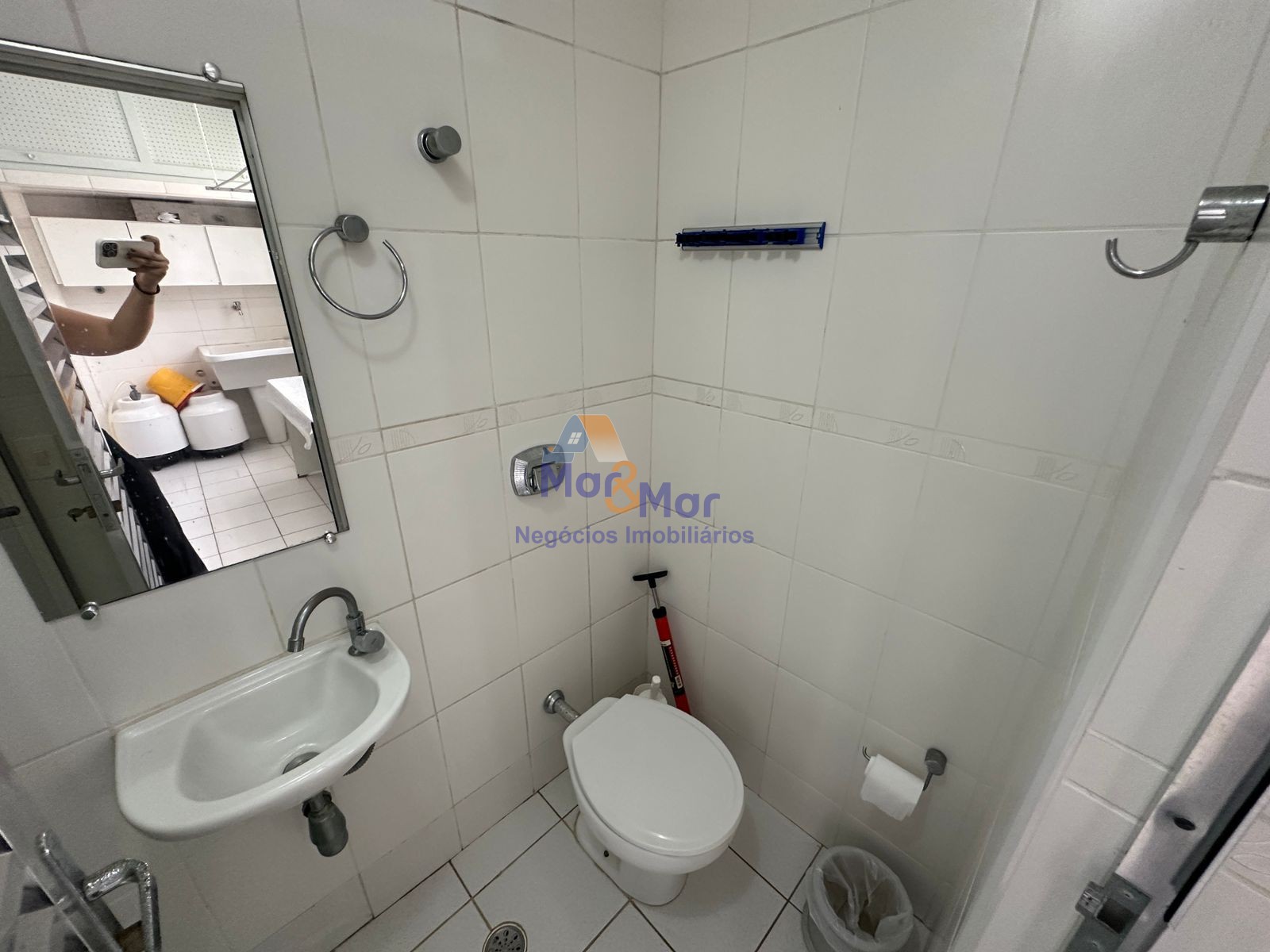 Apartamento na Praia das Pitangueiras, Guarujá - SP