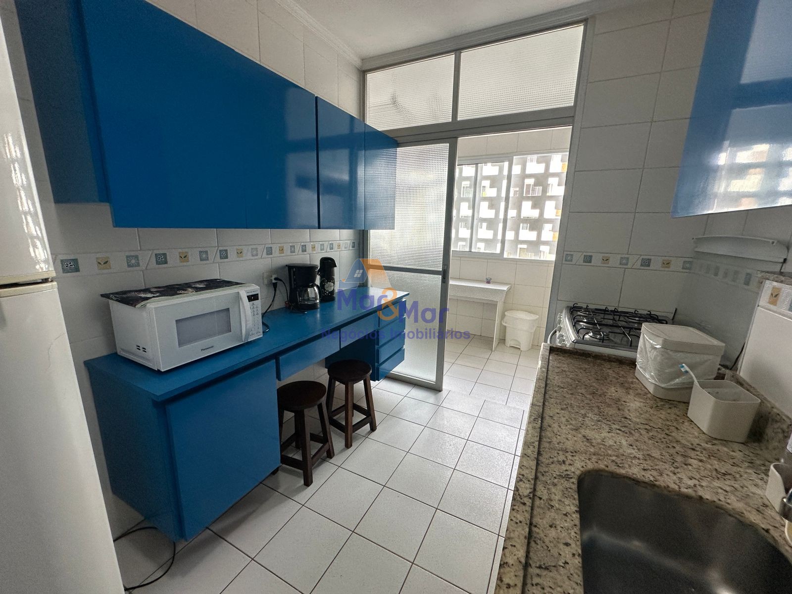 Apartamento na Praia das Pitangueiras, Guarujá - SP