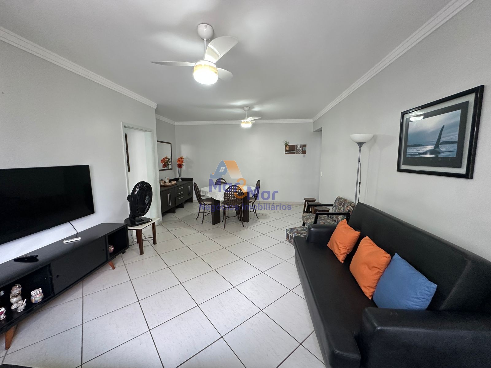 Apartamento na Praia das Pitangueiras, Guarujá - SP