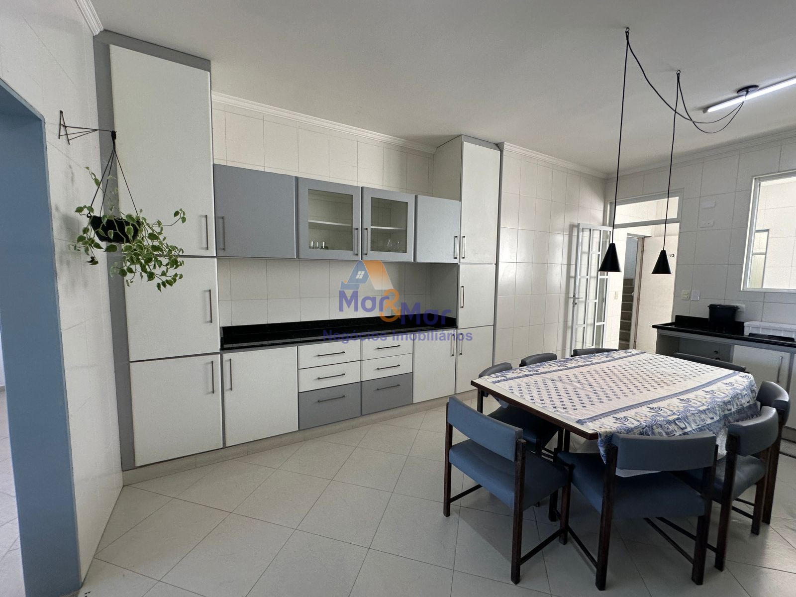 Apartamento Frente ao Mar-4-dormitorios-Pitangueiras