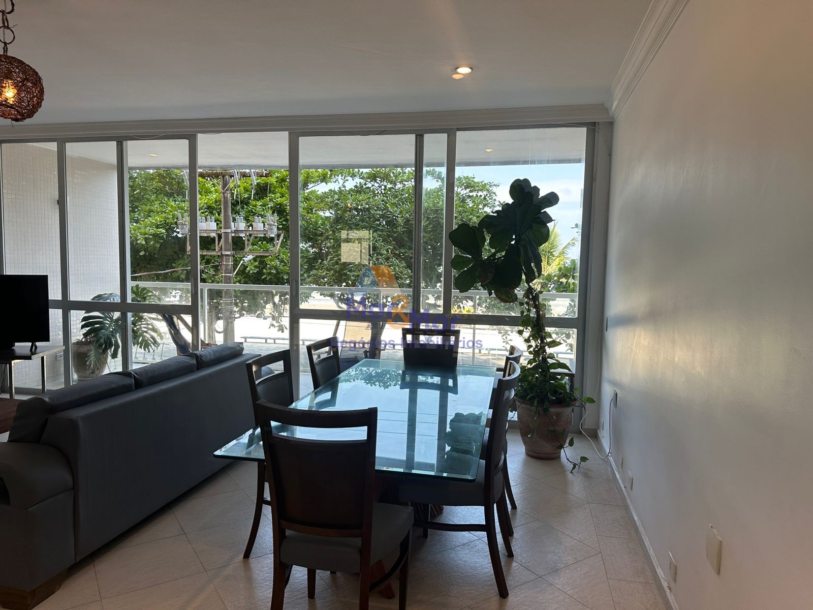 Apartamento Frente ao Mar-4-dormitorios-Pitangueiras