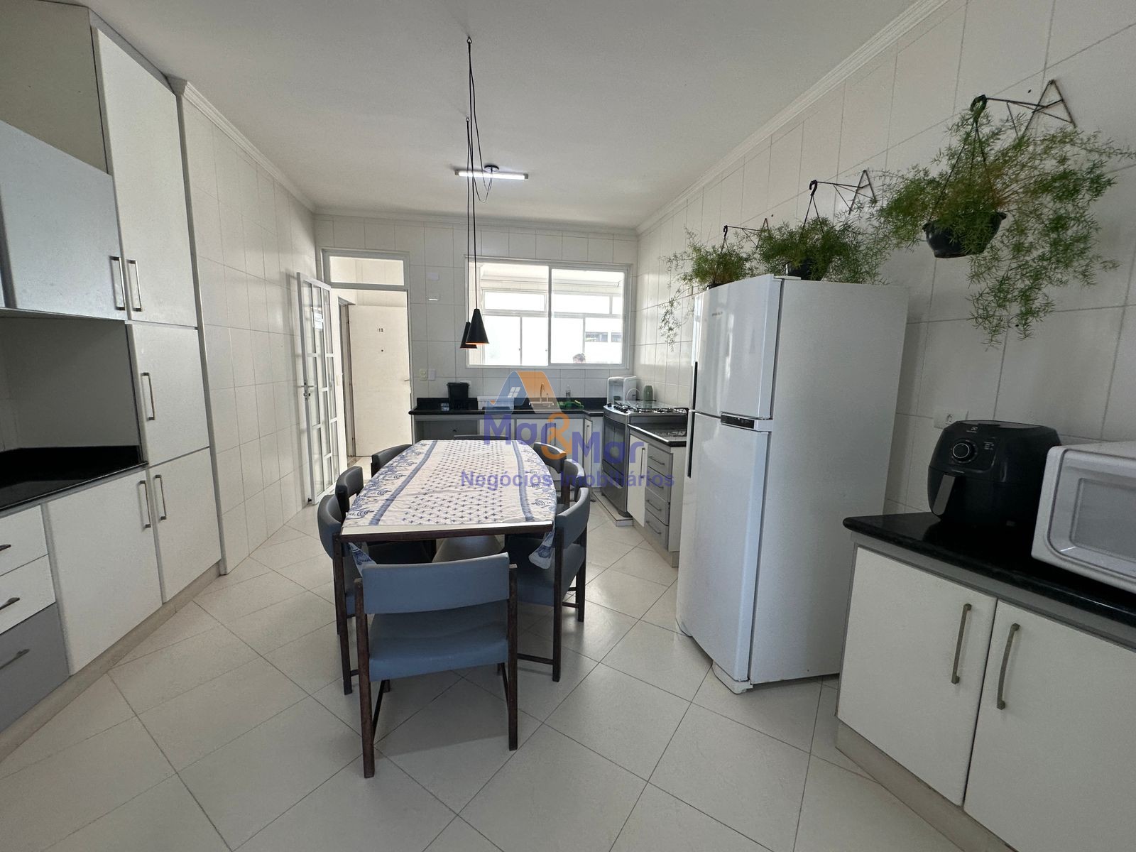 Apartamento Frente ao Mar-4-dormitorios-Pitangueiras