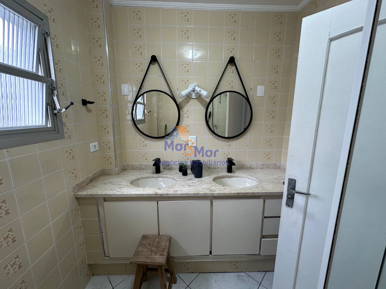 Apartamento-2-dormitorios-Pitangueiras
