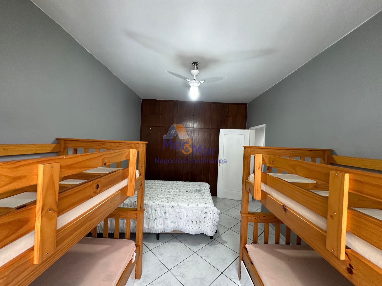Apartamento-2-dormitorios-Pitangueiras