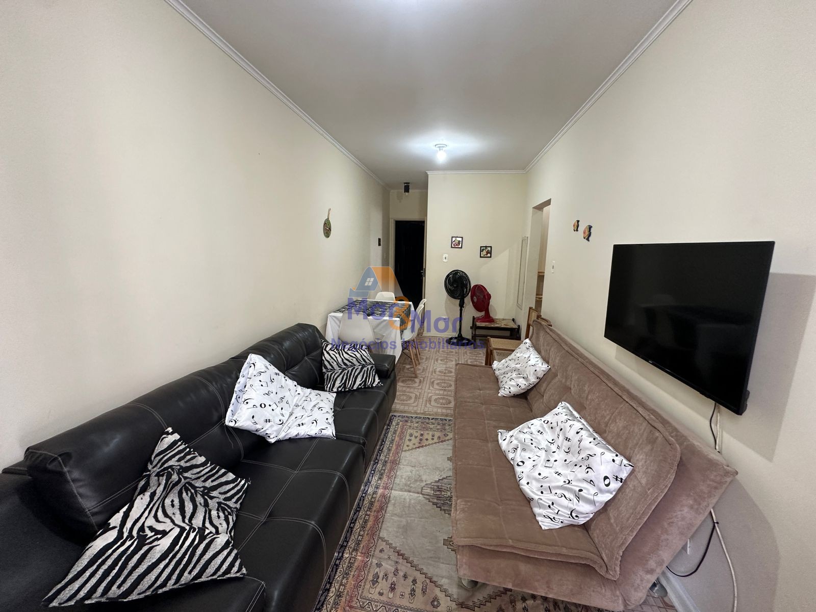 Apartamento na Praia das Pitangueiras, Guarujá - SP