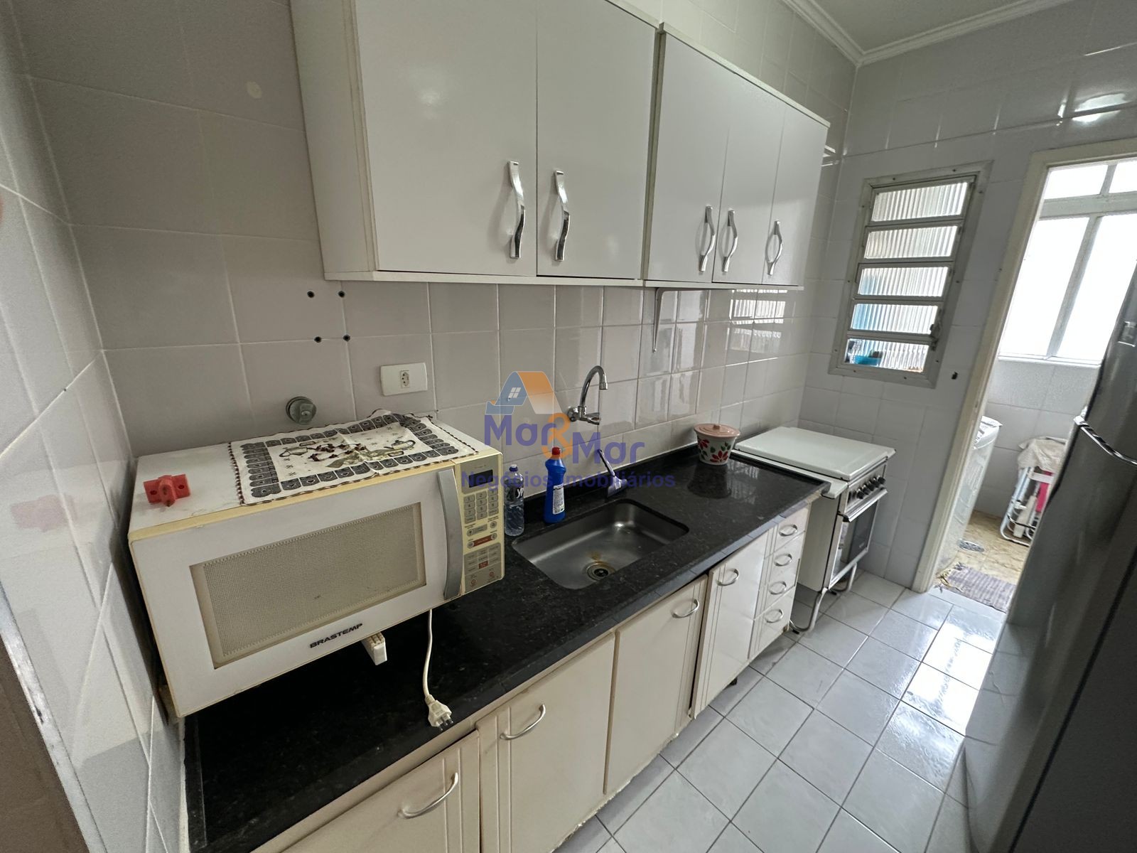 Apartamento na Praia das Pitangueiras, Guarujá - SP