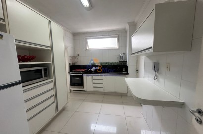 Apartamento na Praia das Pitangueiras, Guarujá - SP