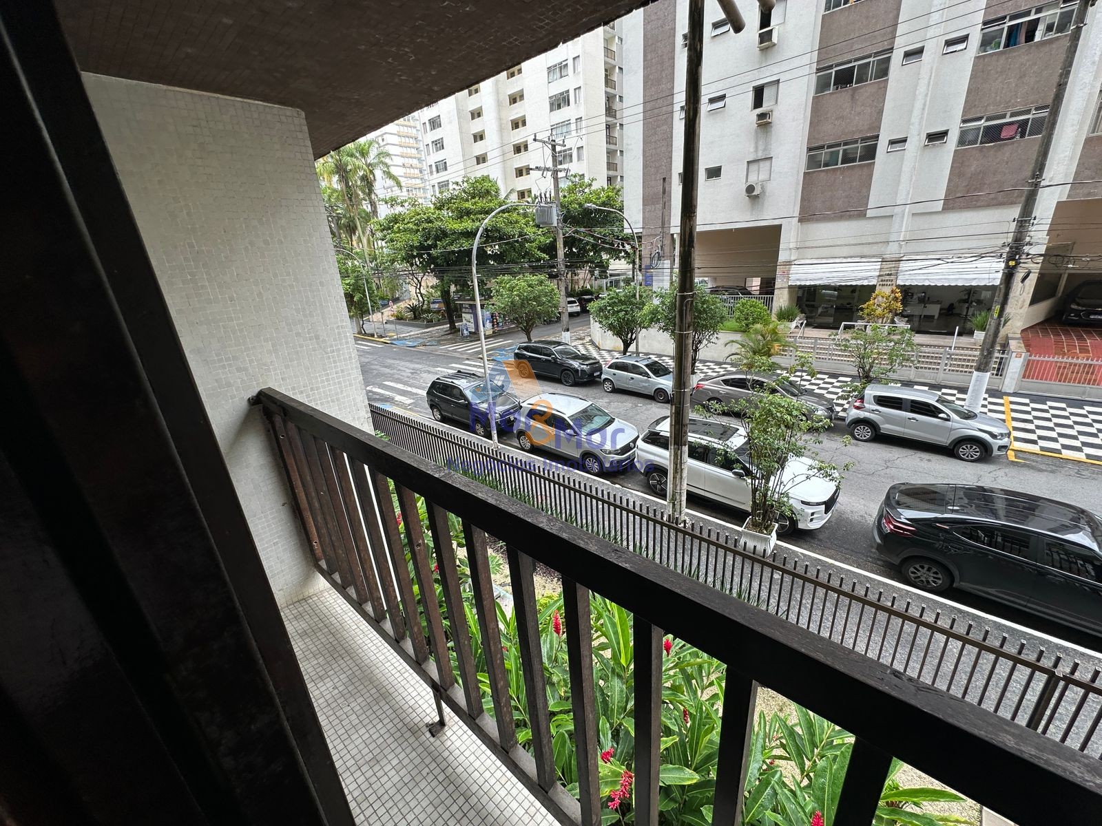 Apartamento na Praia das Pitangueiras, Guarujá - SP