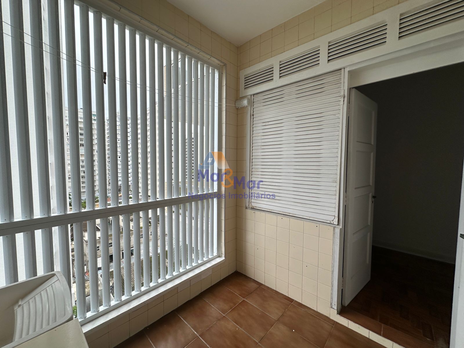 Apartamento Frente ao Mar nas Pitangueiras, Guarujá - SP
