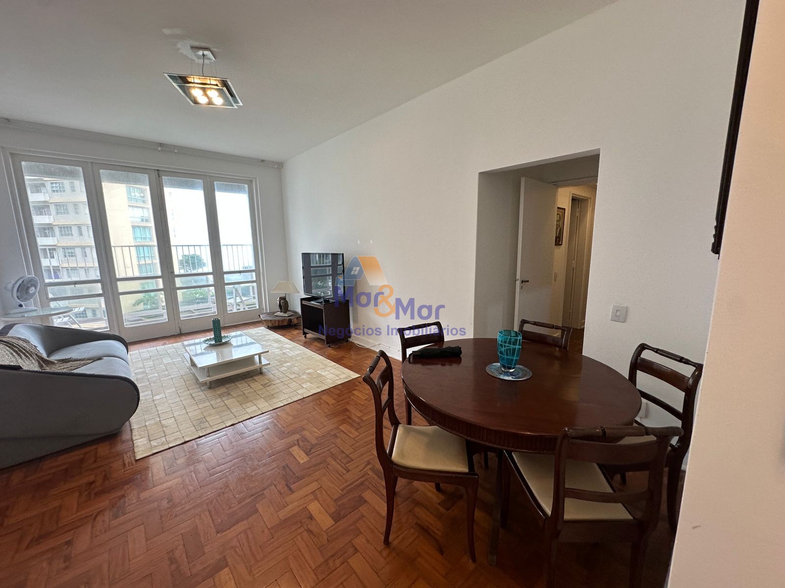 Apartamento Frente ao Mar nas Pitangueiras, Guarujá - SP