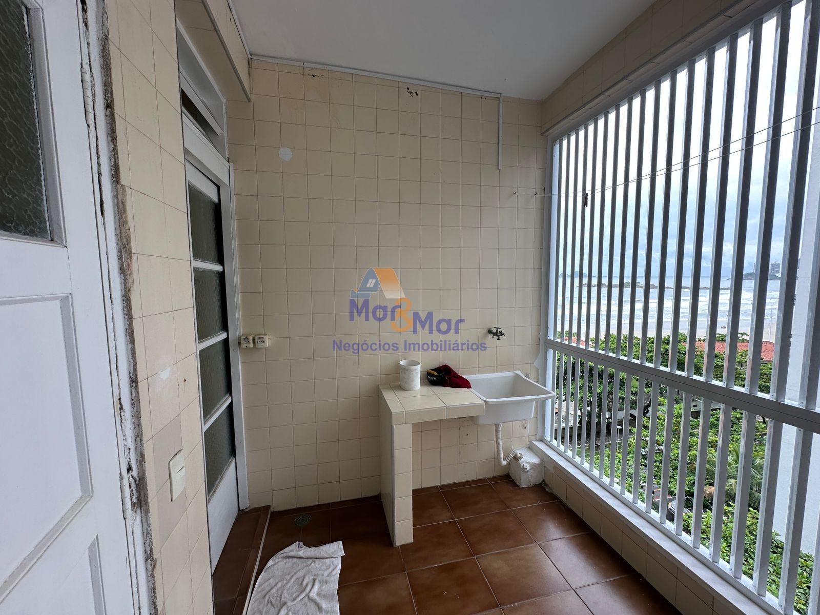 Apartamento Frente ao Mar nas Pitangueiras, Guarujá - SP