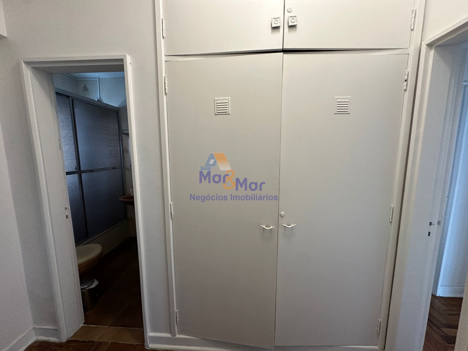 Apartamento Frente ao Mar nas Pitangueiras, Guarujá - SP