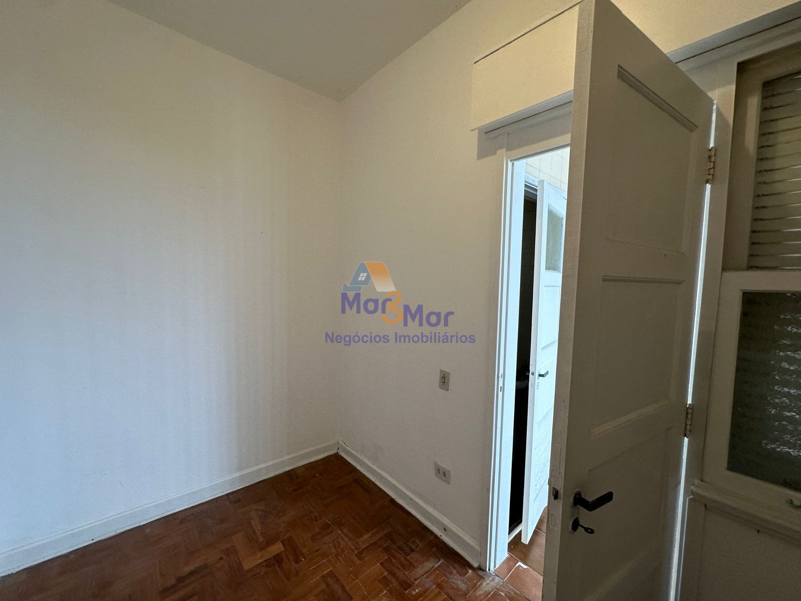 Apartamento Frente ao Mar nas Pitangueiras, Guarujá - SP