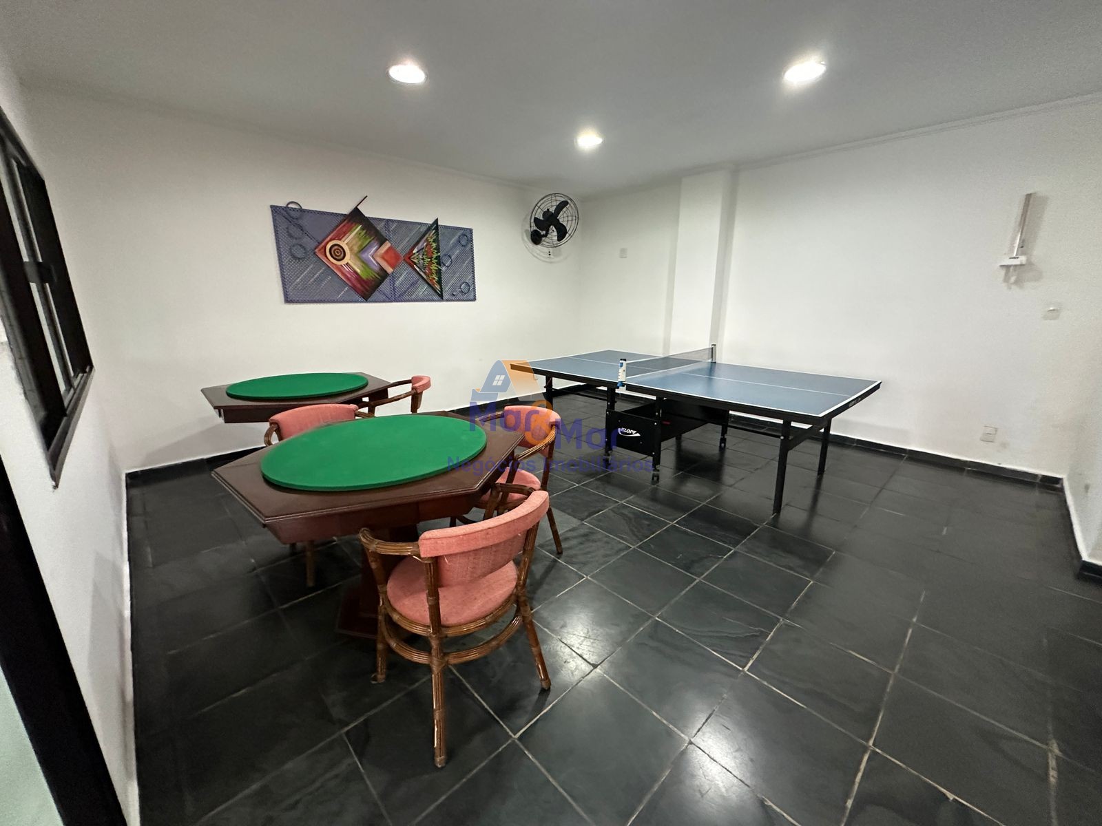 Apartamento na Praia da Enseada, Guarujá - SP