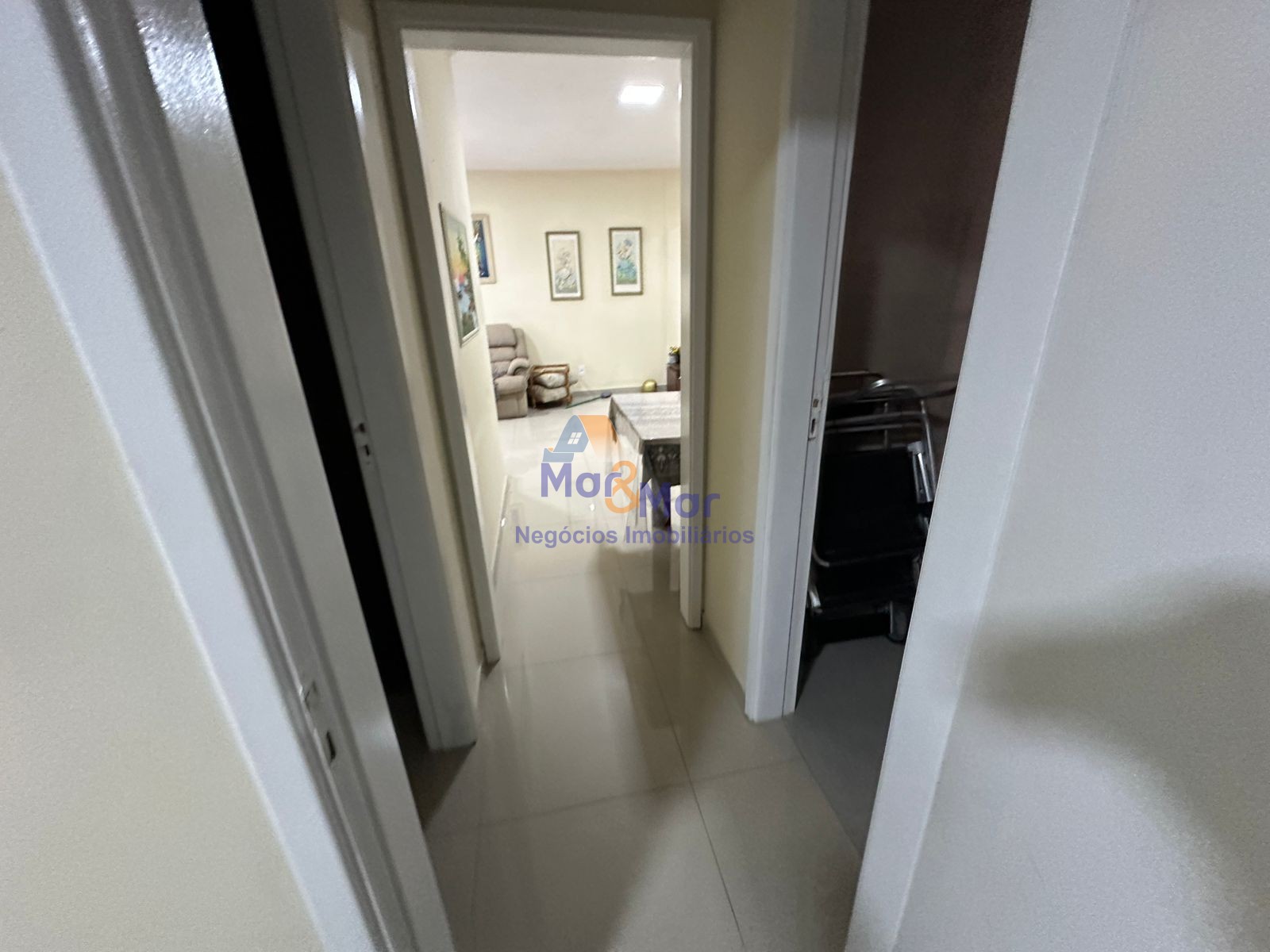 Apartamento na Praia da Enseada, Guarujá - SP