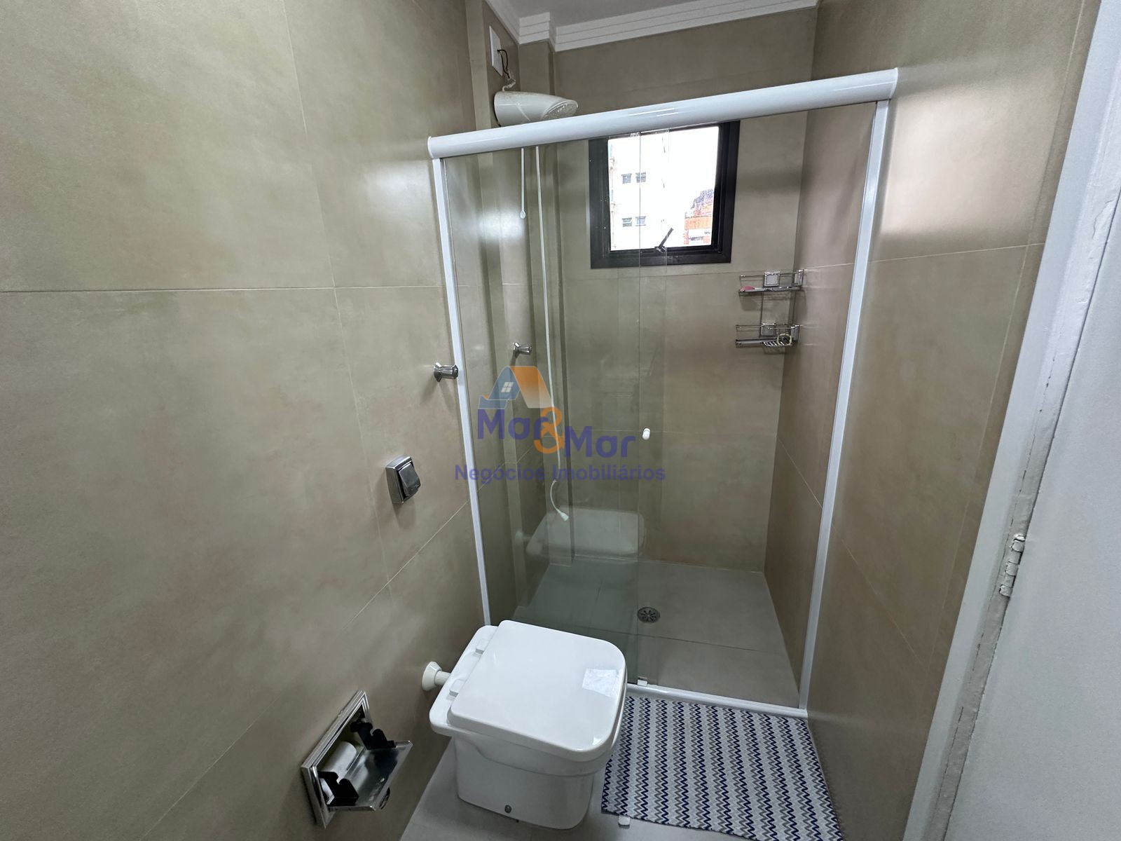 Apartamento na Praia da Enseada, Guarujá - SP