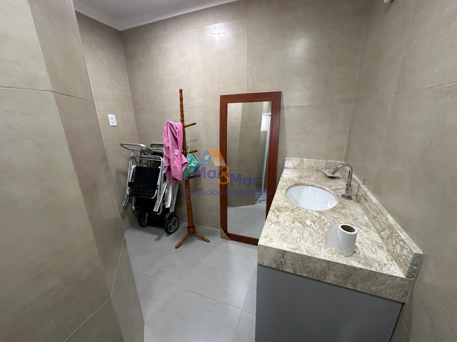 Apartamento na Praia da Enseada, Guarujá - SP