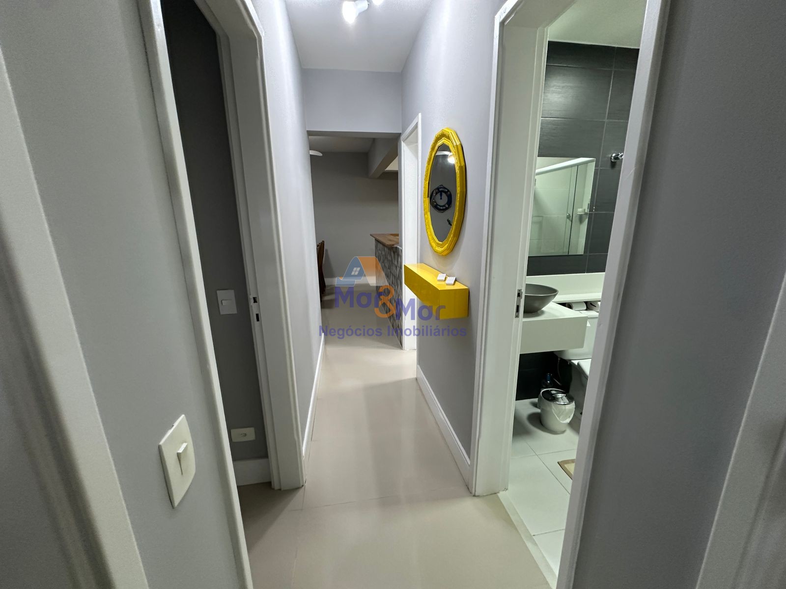 Apartamento na Praia da Enseada, Guarujá - SP