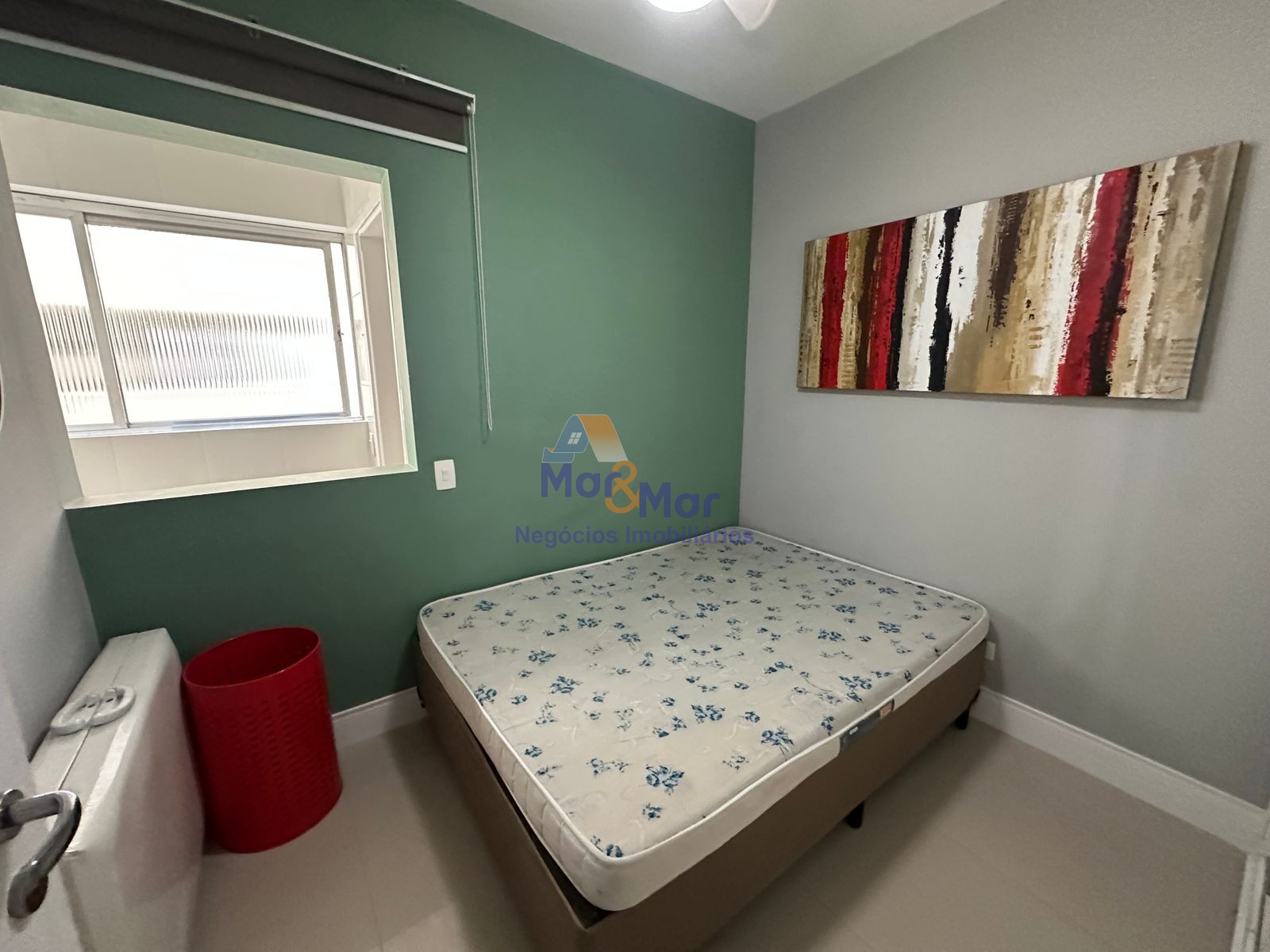 Apartamento na Praia da Enseada, Guarujá - SP