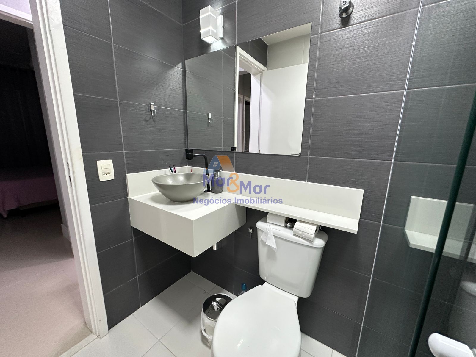 Apartamento na Praia da Enseada, Guarujá - SP