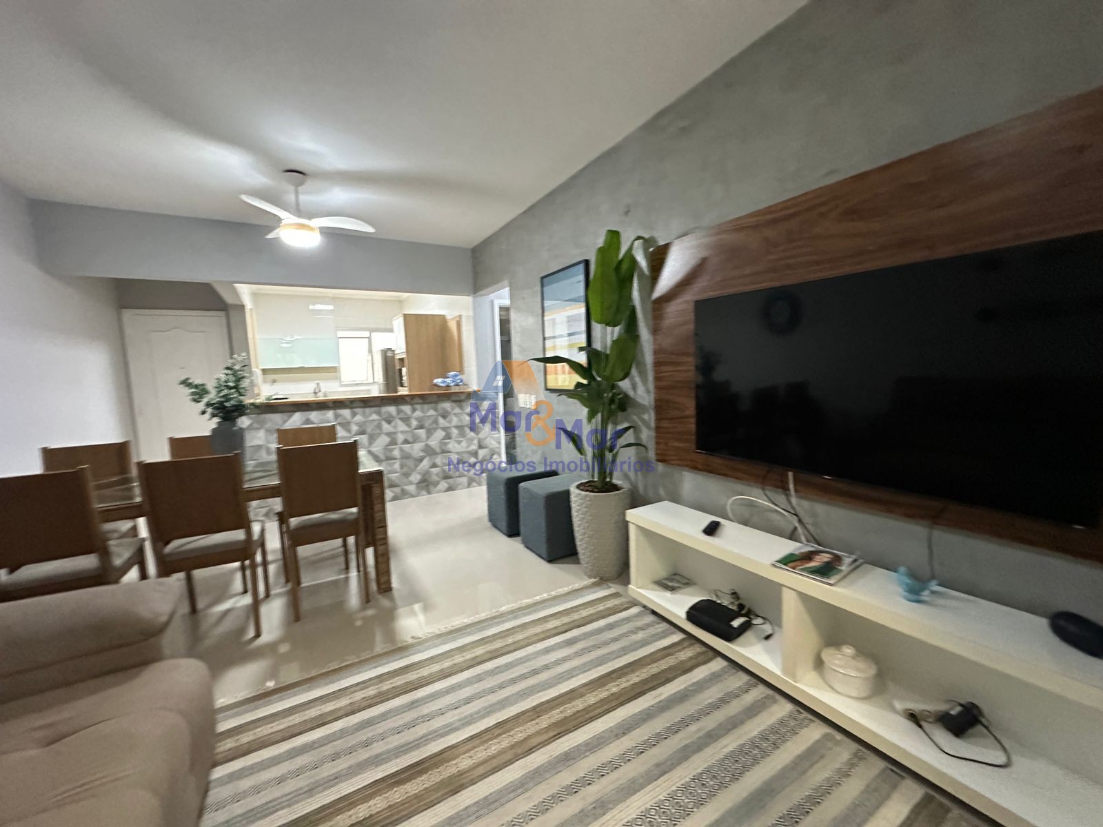 Apartamento na Praia da Enseada, Guarujá - SP