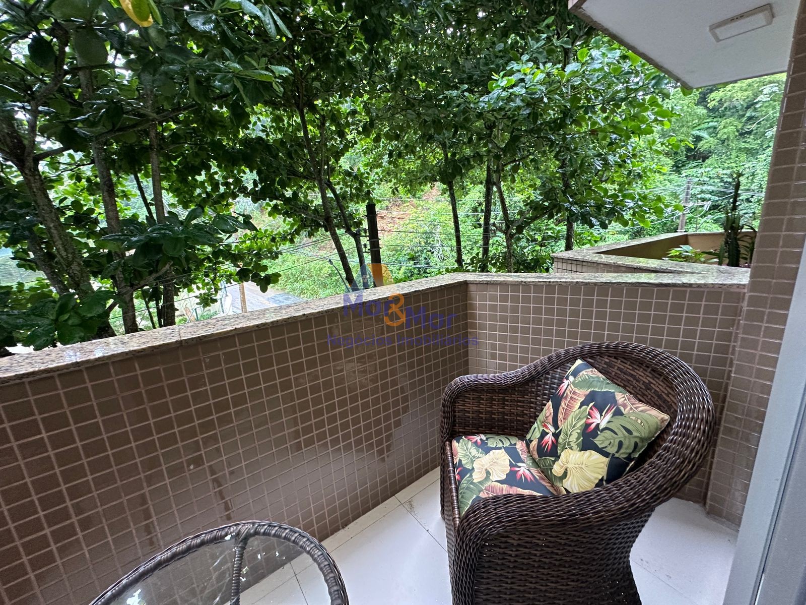 Apartamento na Praia da Enseada, Guarujá - SP