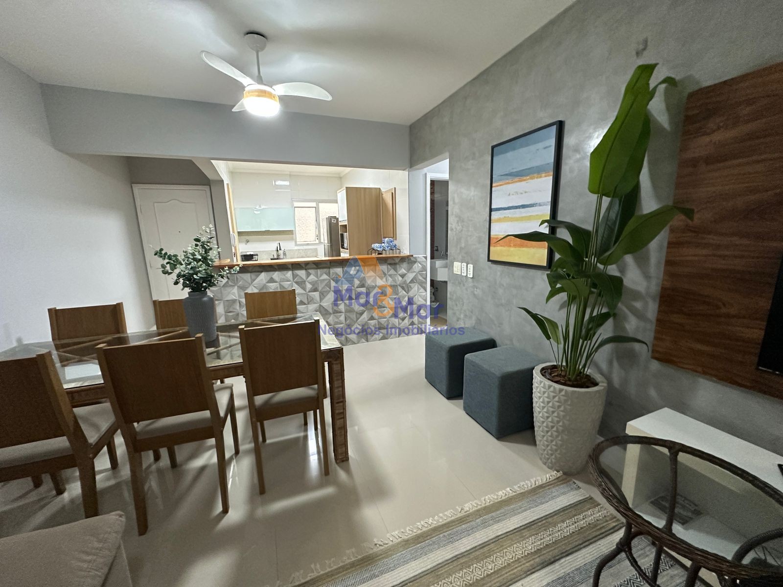 Apartamento na Praia da Enseada, Guarujá - SP