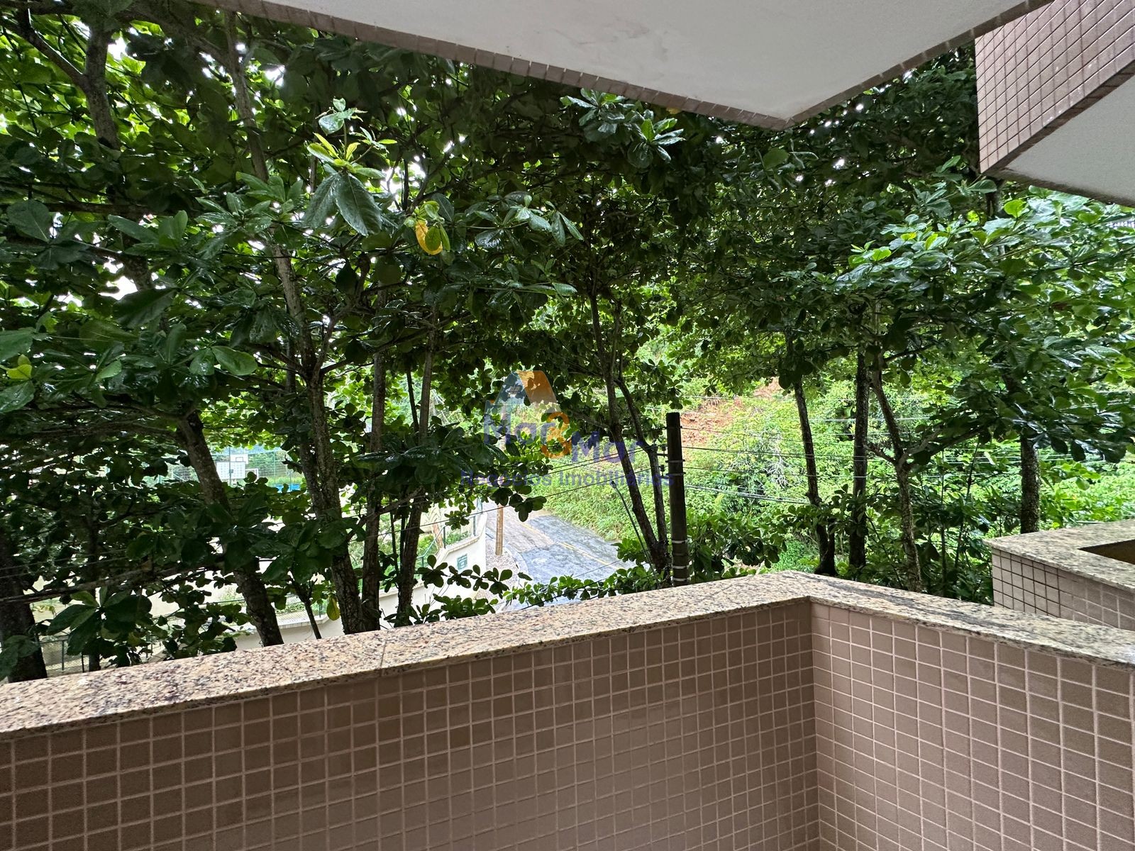Apartamento na Praia da Enseada, Guarujá - SP