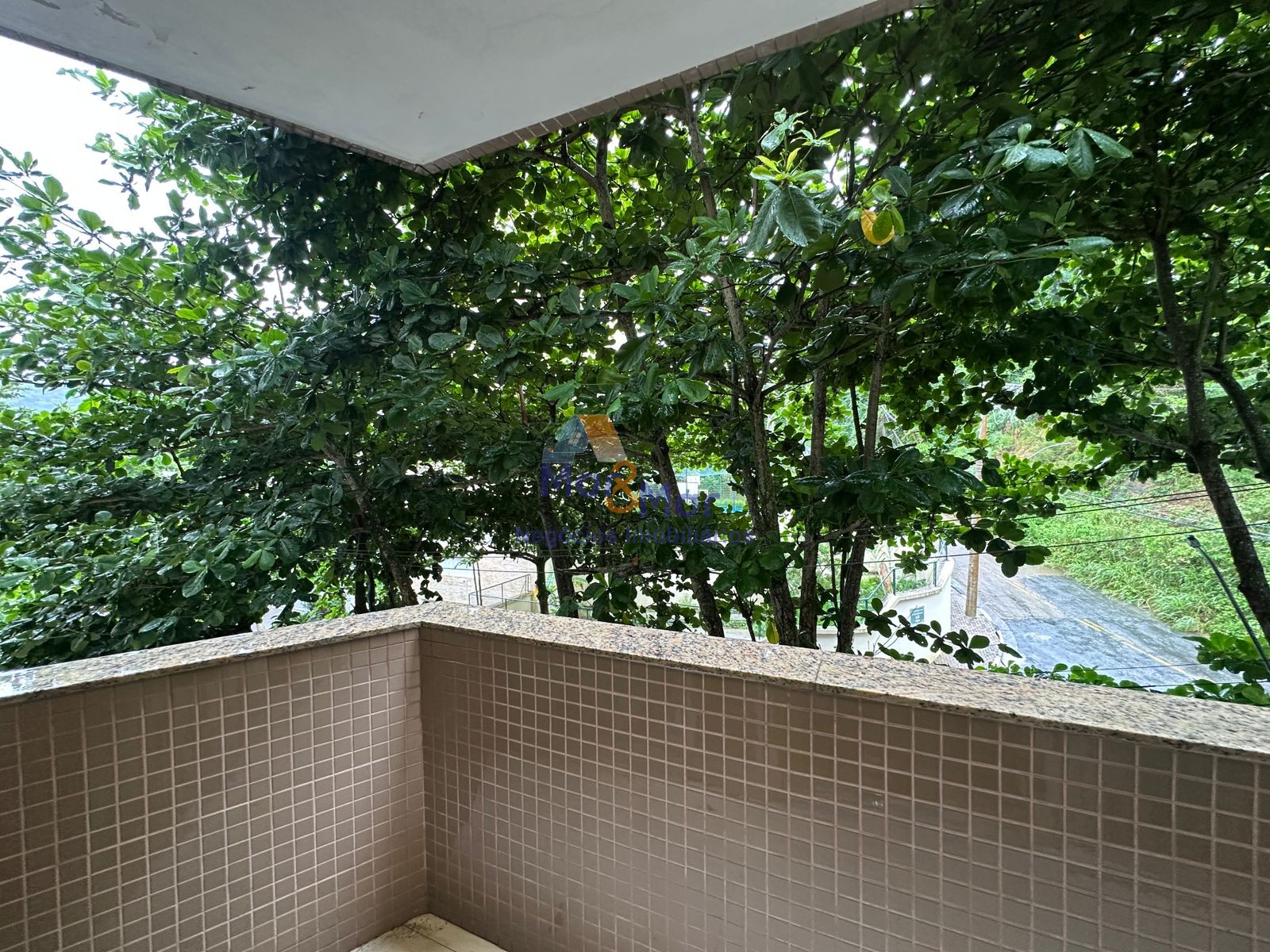 Apartamento na Praia da Enseada, Guarujá - SP