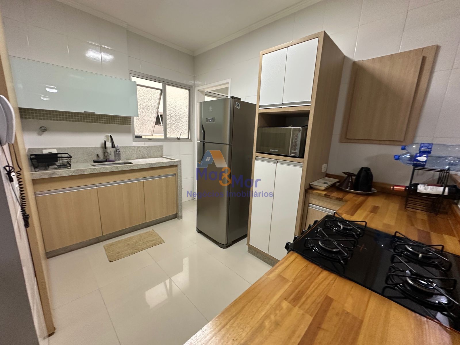 Apartamento na Praia da Enseada, Guarujá - SP