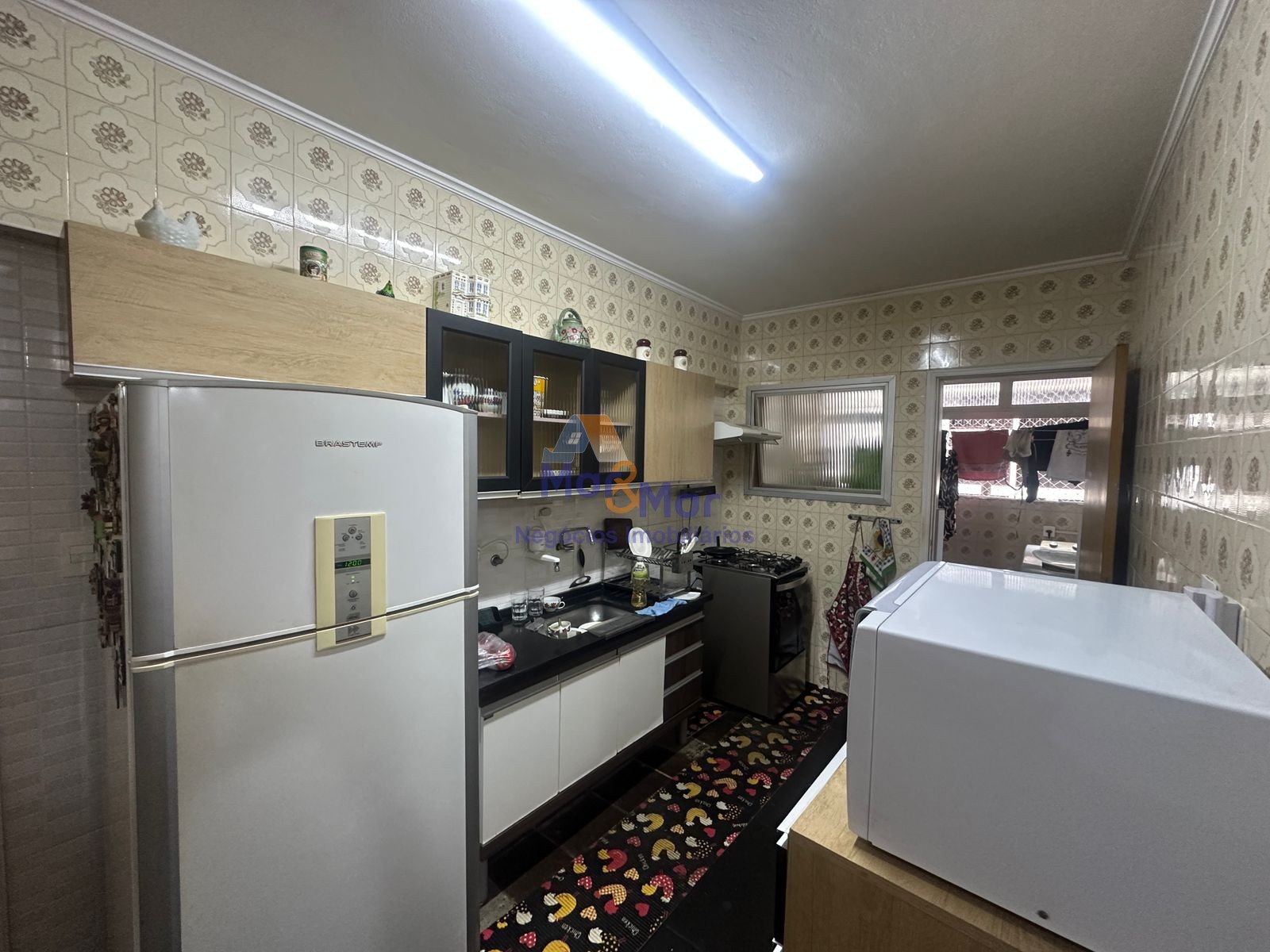 Apartamento na Praia das Pitangueiras, Guarujá - SP