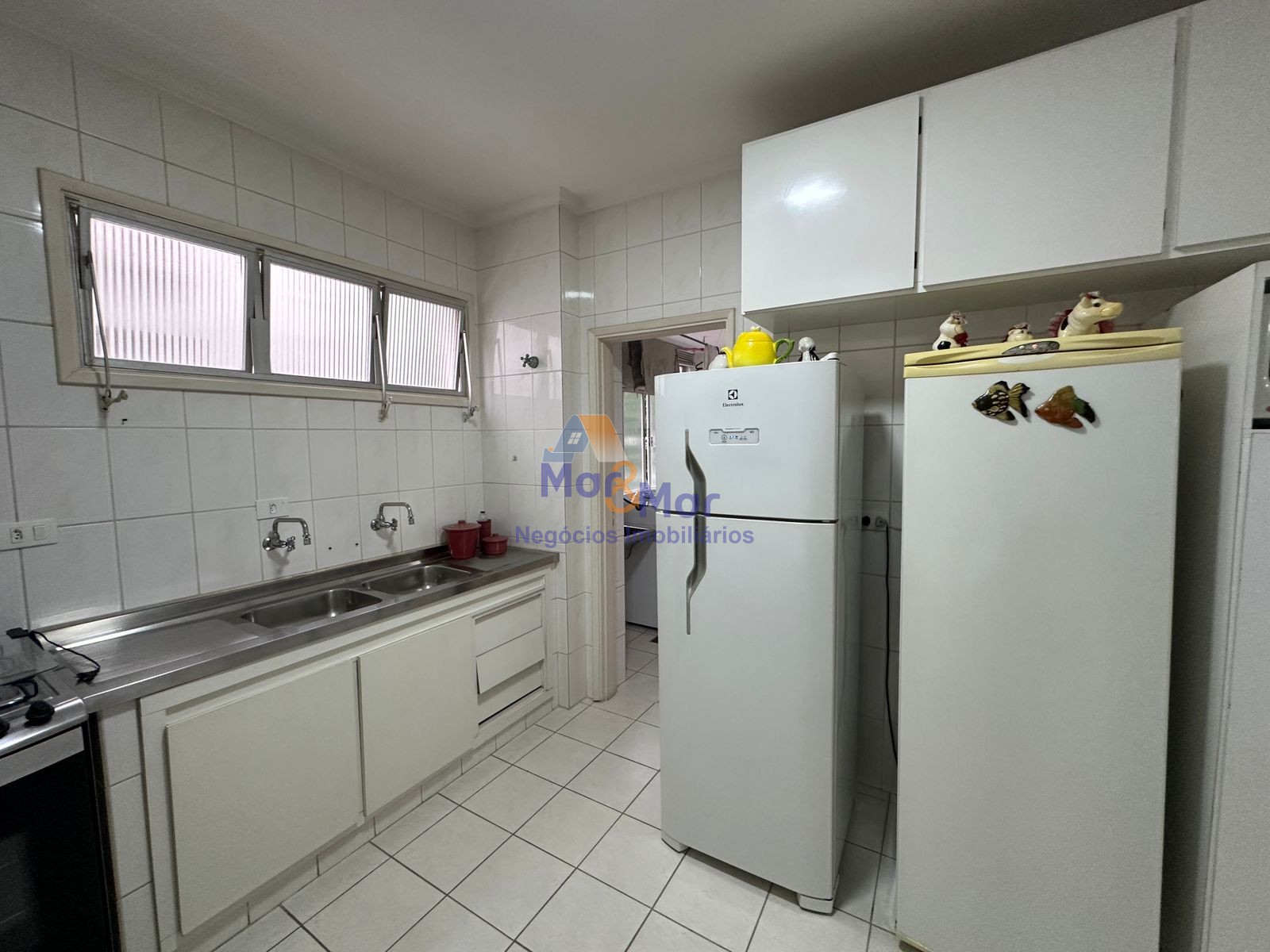 Apartamento na Praia das Pitangueiras, Guarujá - SP