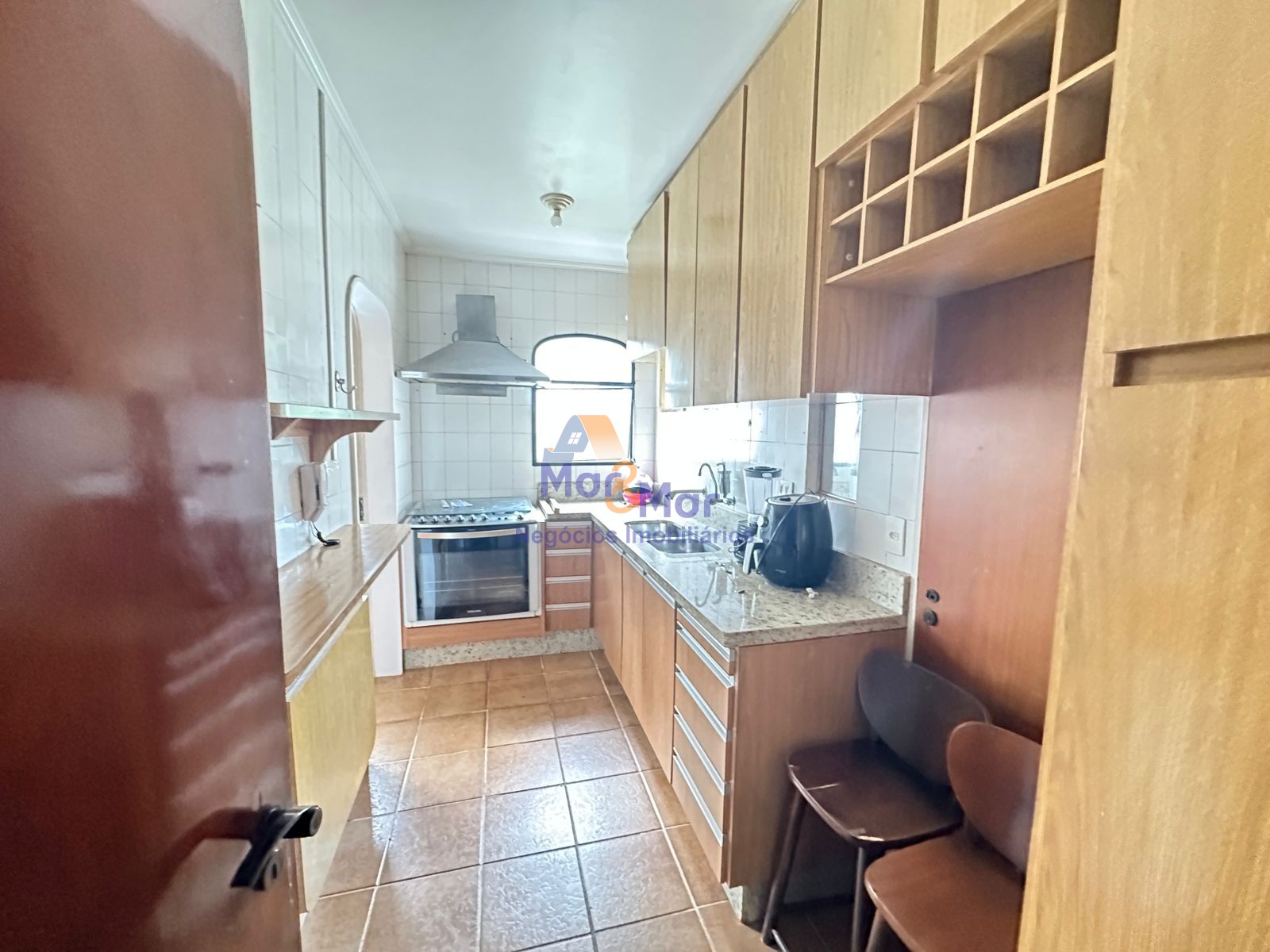 Apartamento na Praia das Pitangueiras, Guarujá - SP