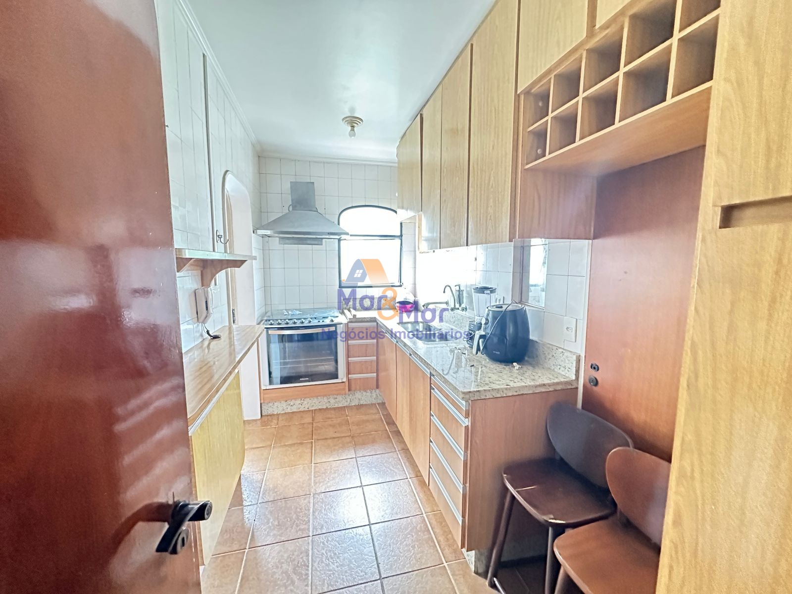 Apartamento na Praia das Pitangueiras, Guarujá - SP