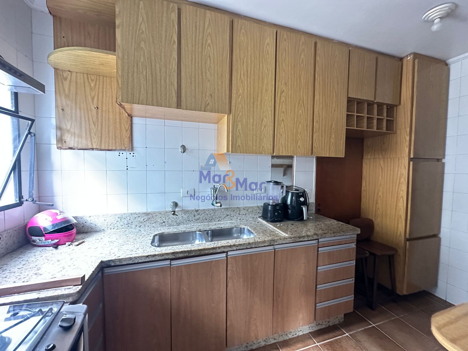 Apartamento na Praia das Pitangueiras, Guarujá - SP