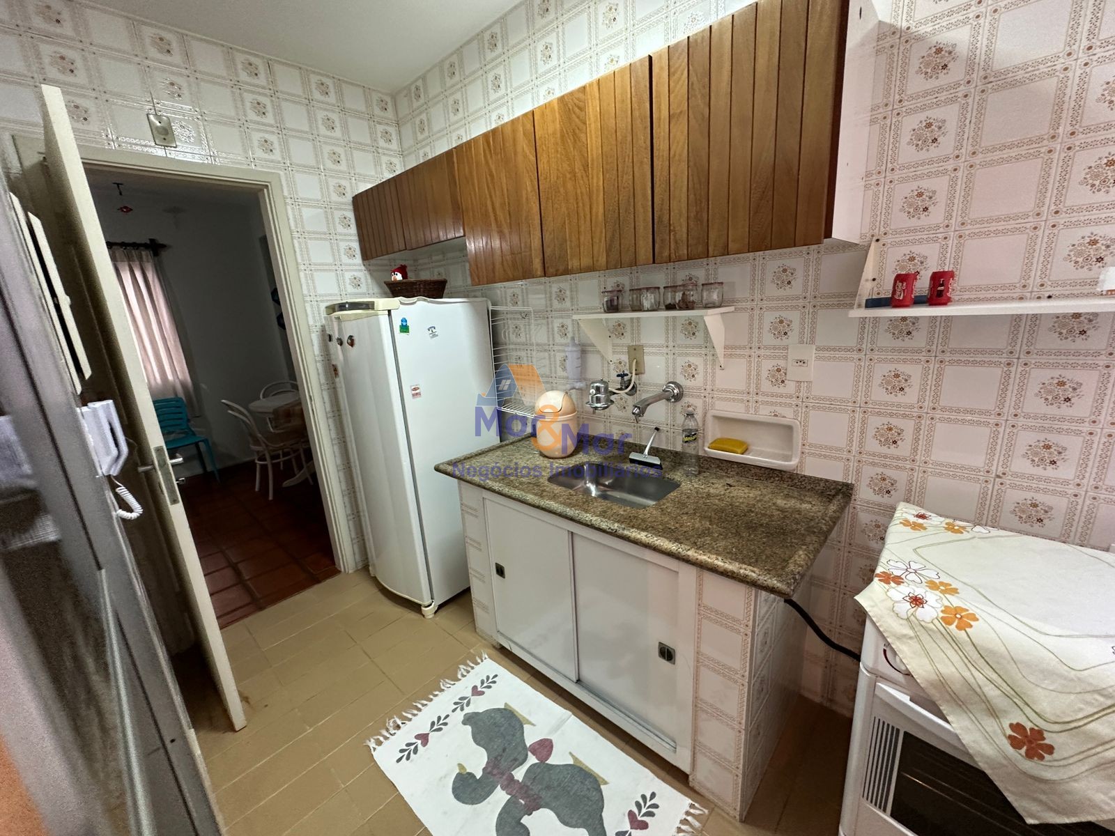 Apartamento na Praia das Pitangueiras, Guarujá - SP