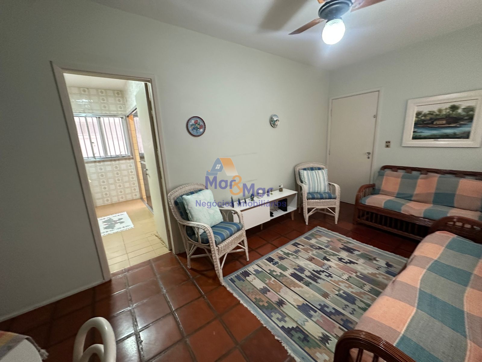 Apartamento na Praia das Pitangueiras, Guarujá - SP