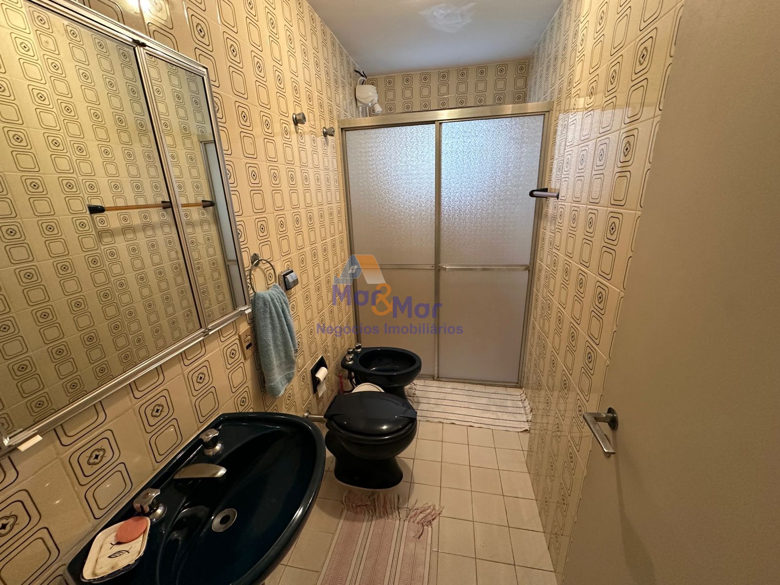 Apartamento na Praia das Pitangueiras, Guarujá - SP
