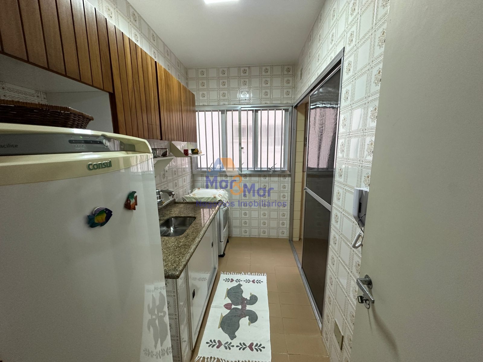 Apartamento na Praia das Pitangueiras, Guarujá - SP