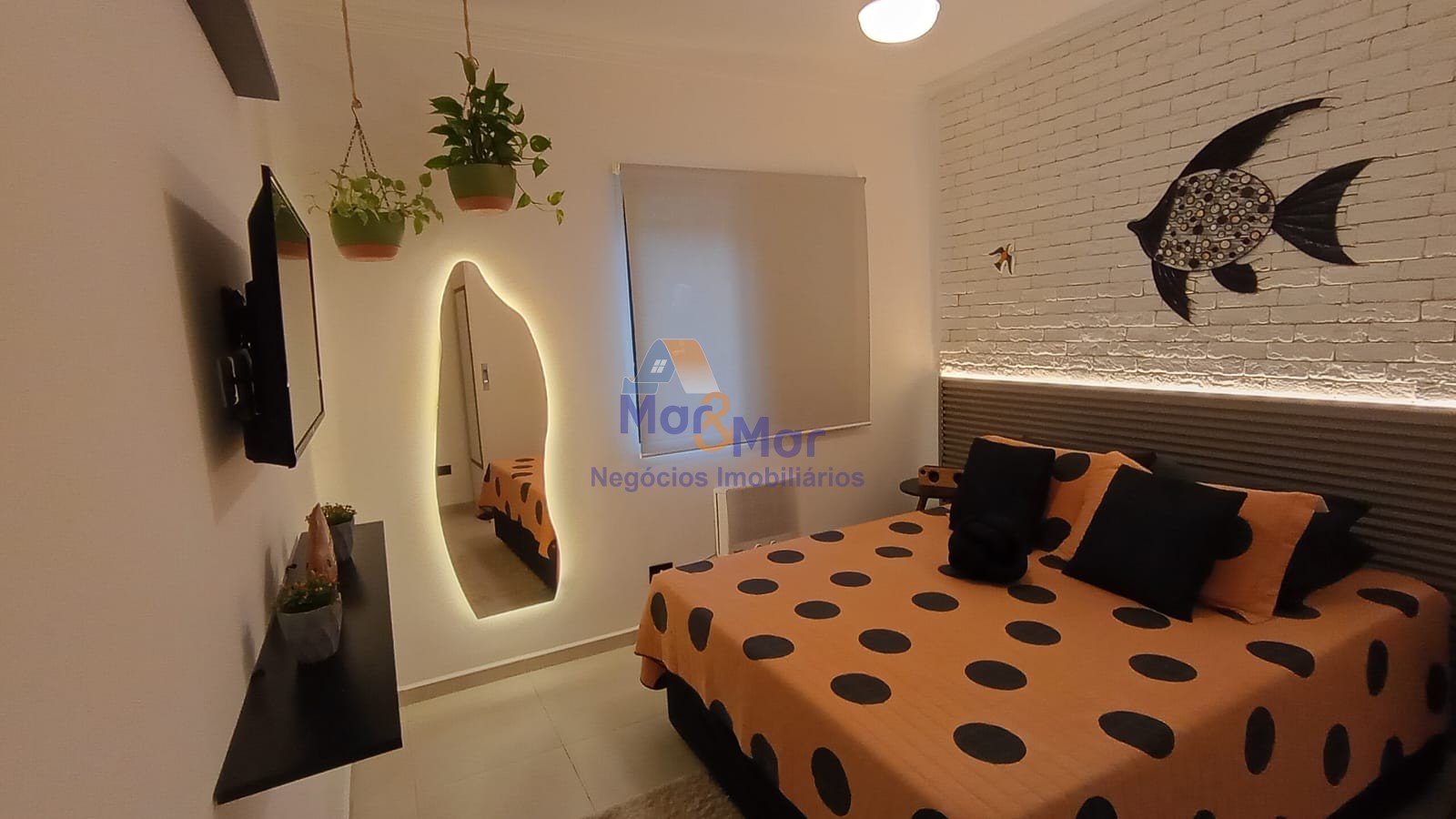 Apartamento na Praia das Pitangueiras, Guarujá - SP