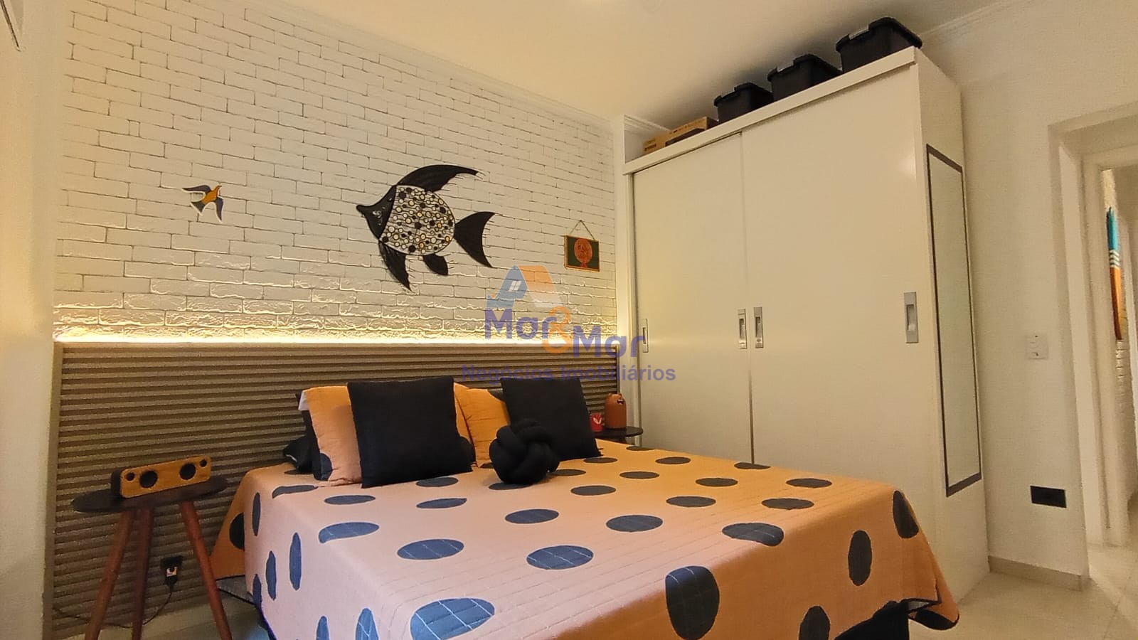 Apartamento na Praia das Pitangueiras, Guarujá - SP