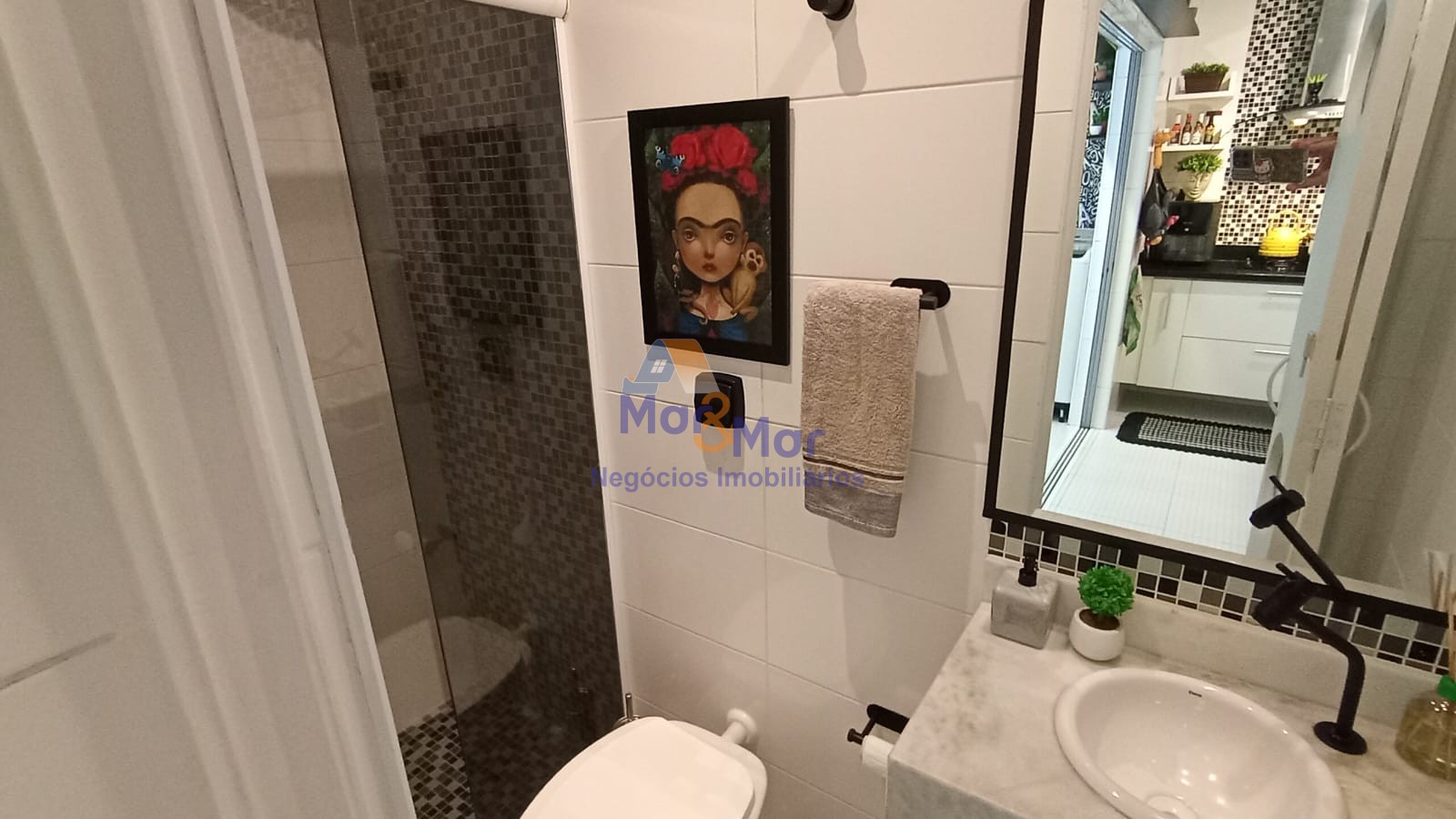 Apartamento na Praia das Pitangueiras, Guarujá - SP