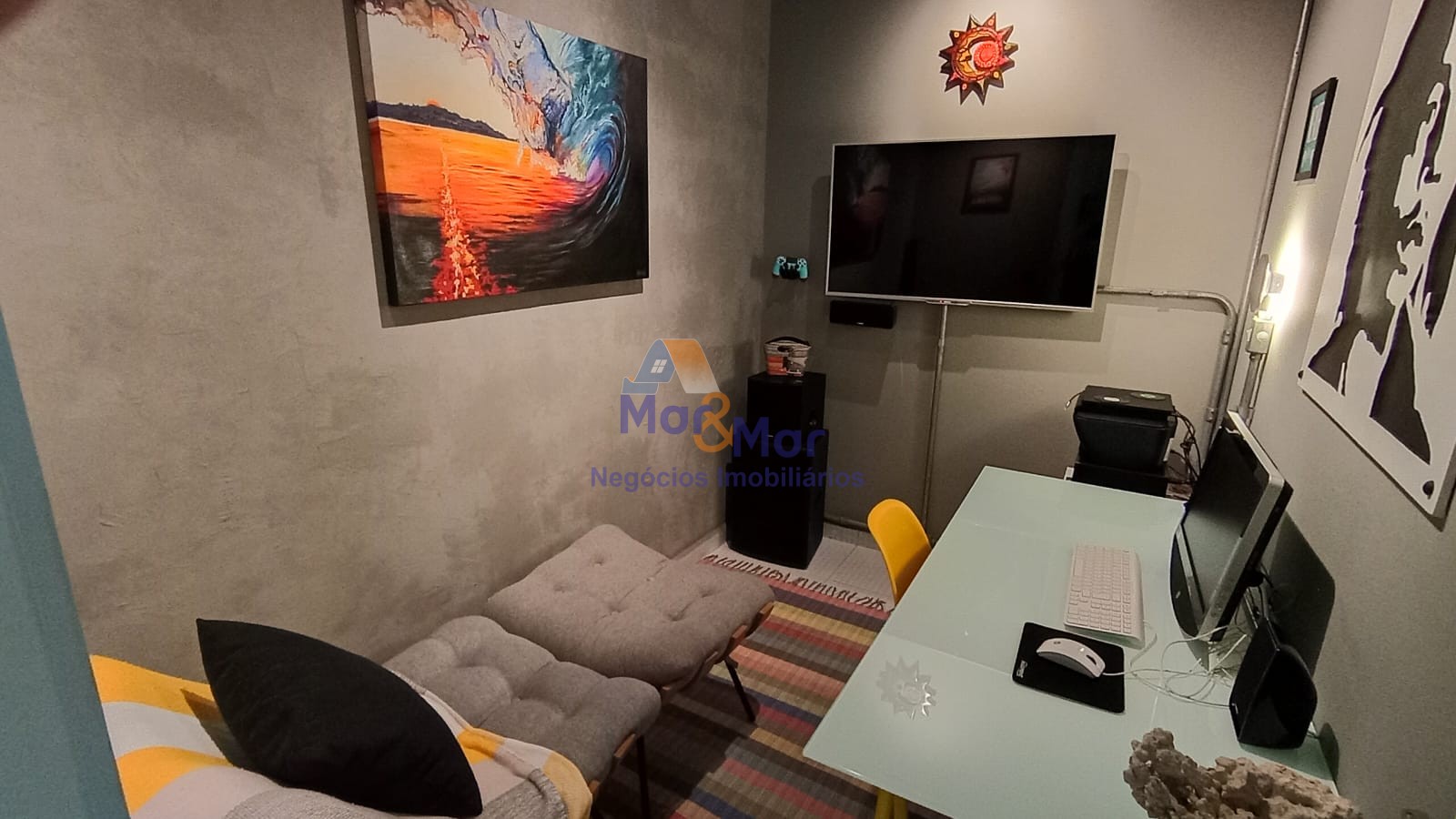 Apartamento na Praia das Pitangueiras, Guarujá - SP