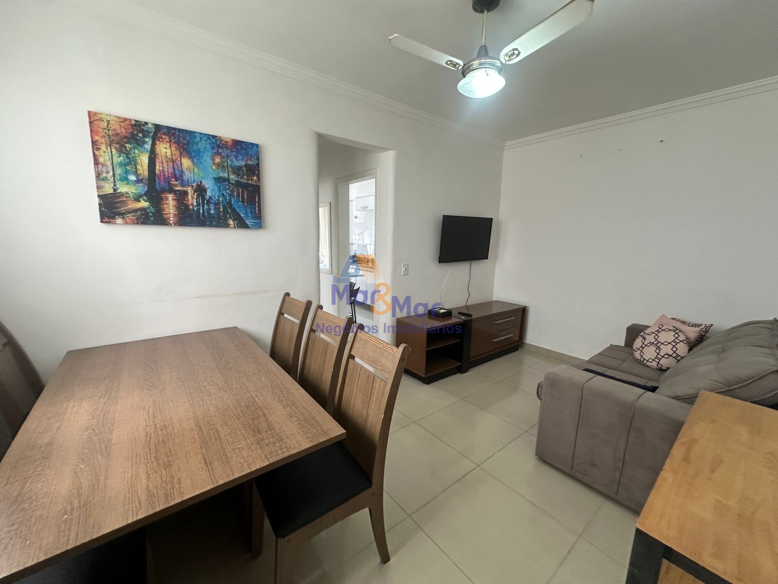 Apartamento na Praia das Pitangueiras, Guarujá - SP