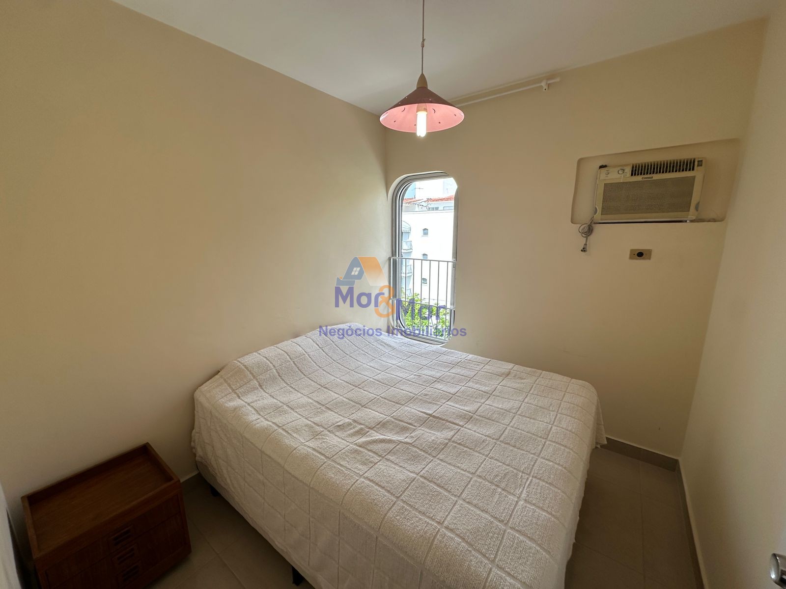 Apartamento na Praia da Enseada, Guarujá - SP