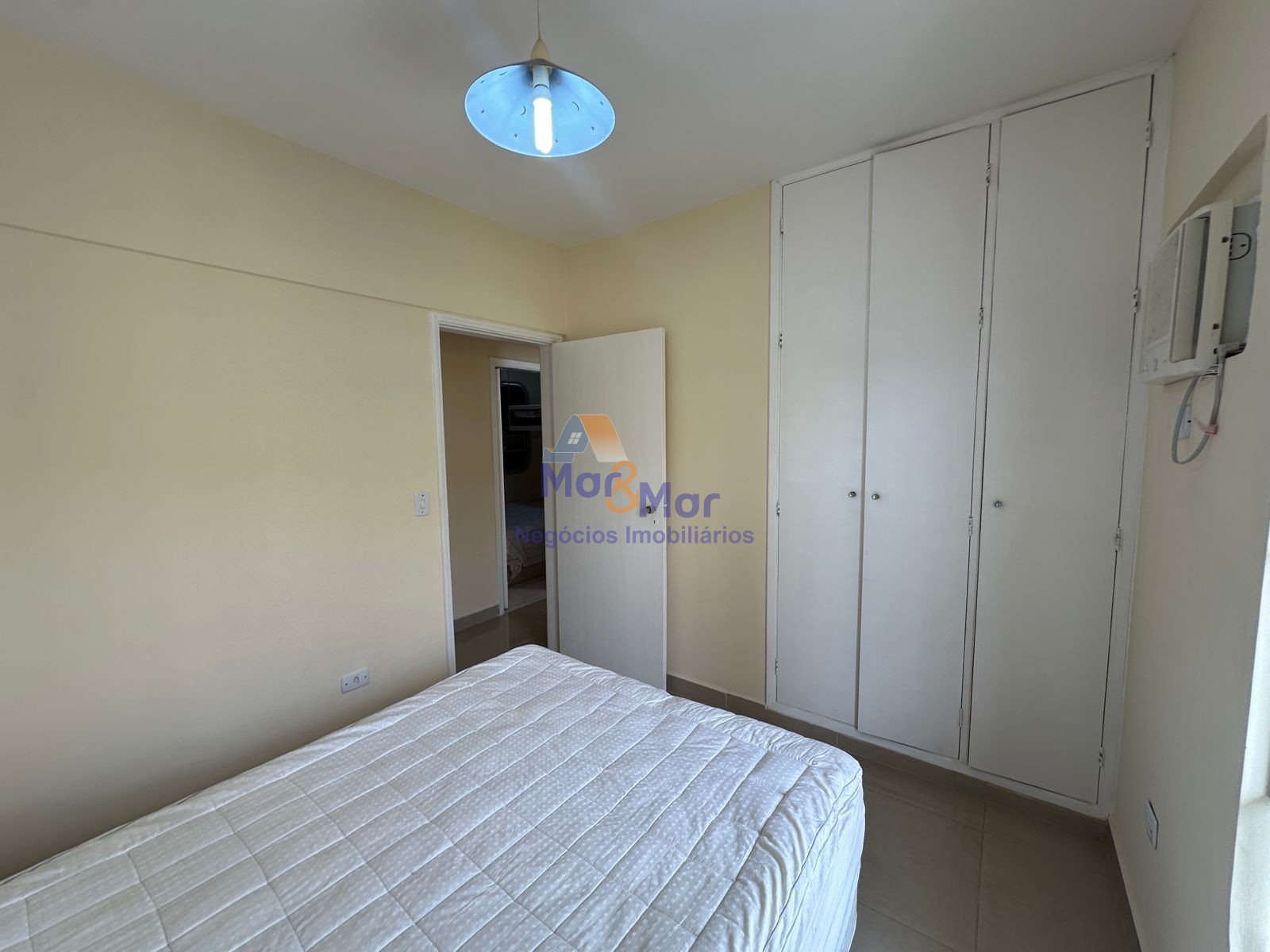 Apartamento na Praia da Enseada, Guarujá - SP